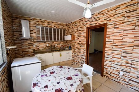 Casa para alugar com 110m², 2 quartos e sem vaga Casa para alugar com 110m², 2 quartos e sem vagaCozinha