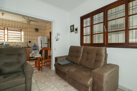 Casa à venda com 150m², 3 quartos e 3 vagasSala