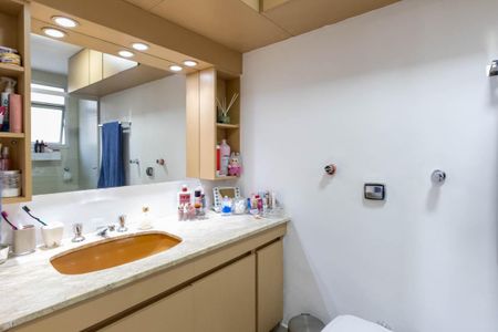 Apartamento à venda com 91m², 3 quartos e 2 vagas Apartamento à venda com 91m², 3 quartos e 2 vagasBanheiro da Suíte