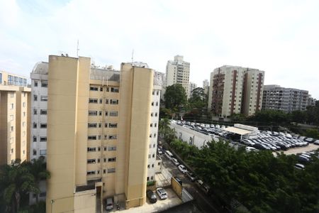 Apartamento à venda com 97m², 3 quartos e 2 vagas Apartamento à venda com 97m², 3 quartos e 2 vagasVista da Sala de Jantar