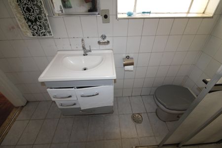 Casa à venda com 271m², 3 quartos e 1 vagaBanheiro