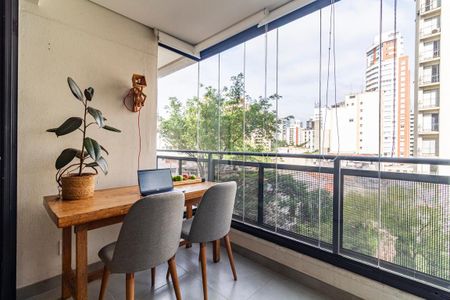 Apartamento à venda com 33m², 1 quarto e 1 vaga Apartamento à venda com 33m², 1 quarto e 1 vagaVaranda