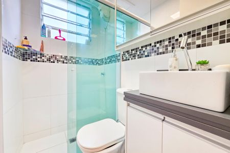 Apartamento para alugar com 45m², 2 quartos e 1 vaga Apartamento para alugar com 45m², 2 quartos e 1 vagaBanheiro