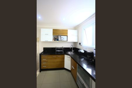 Casa à venda com 447m², 4 quartos e 2 vagas Casa à venda com 447m², 4 quartos e 2 vagasCozinha