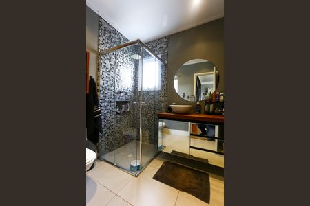 Casa à venda com 447m², 4 quartos e 2 vagas Casa à venda com 447m², 4 quartos e 2 vagasBanheiro da Suíte 3