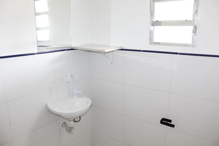 Apartamento para alugar com 65m², 2 quartos e sem vagaBanheiro