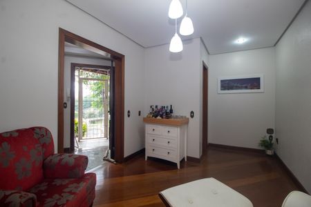 Casa à venda com 394m², 4 quartos e 3 vagasSala 2