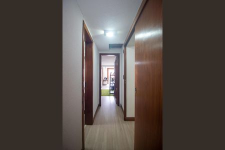 Casa à venda com 394m², 4 quartos e 3 vagasCorredor