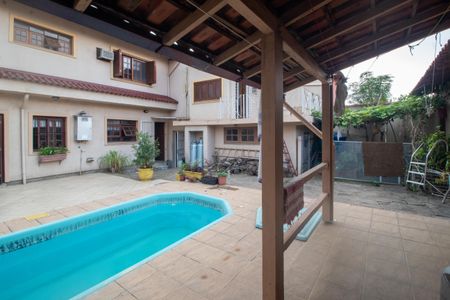 Casa à venda com 394m², 4 quartos e 3 vagasÁrea comum - Piscina