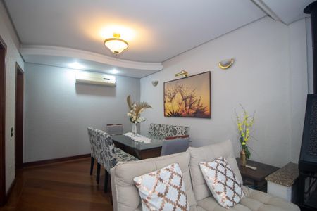 Casa à venda com 394m², 4 quartos e 3 vagasSala 2