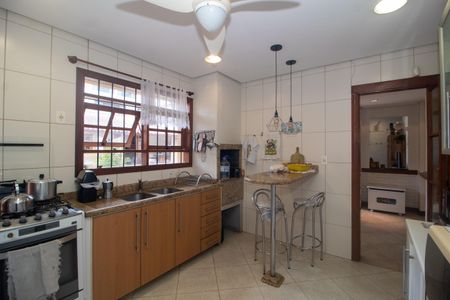 Casa à venda com 394m², 4 quartos e 3 vagasCozinha