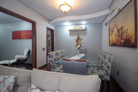 Casa à venda com 394m², 4 quartos e 3 vagasSala 2