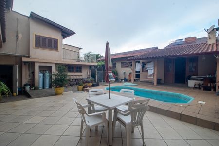 Casa à venda com 394m², 4 quartos e 3 vagasÁrea comum - Piscina