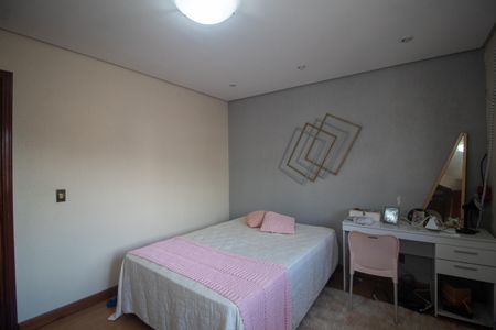 Casa à venda com 394m², 4 quartos e 3 vagasQuarto 3