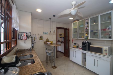 Casa à venda com 394m², 4 quartos e 3 vagasCozinha