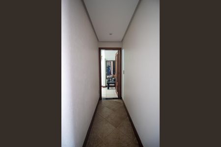 Casa à venda com 394m², 4 quartos e 3 vagasCorredor