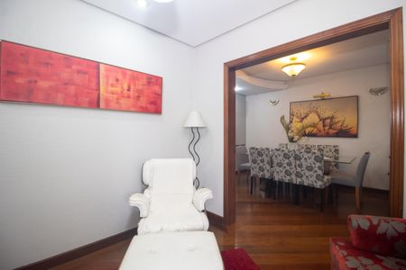 Casa à venda com 394m², 4 quartos e 3 vagasSala 2