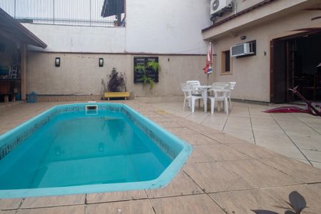 Casa à venda com 394m², 4 quartos e 3 vagasÁrea comum - Piscina