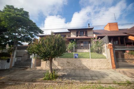 Casa à venda com 394m², 4 quartos e 3 vagasFachada