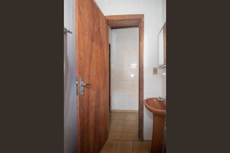 Casa à venda com 394m², 4 quartos e 3 vagasBanheiro 2