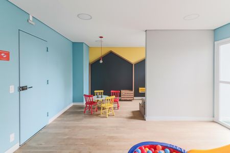 Apartamento para alugar com 34m², 2 quartos e sem vaga Apartamento para alugar com 34m², 2 quartos e sem vagaÁrea comum - Brinquedoteca