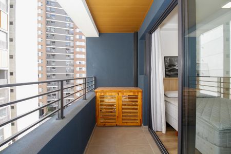 Studio à venda com 25m², 1 quarto e sem vaga Studio à venda com 25m², 1 quarto e sem vagaVaranda