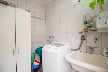 Casa à venda com 244m², 2 quartos e sem vagaÁrea de Serviço