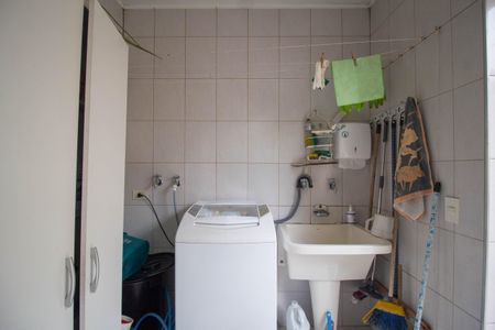 Casa à venda com 244m², 2 quartos e sem vagaÁrea de Serviço