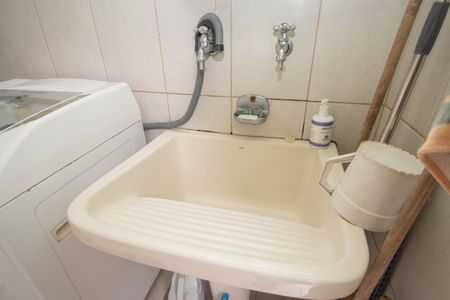 Casa à venda com 244m², 2 quartos e sem vagaÁrea de Serviço