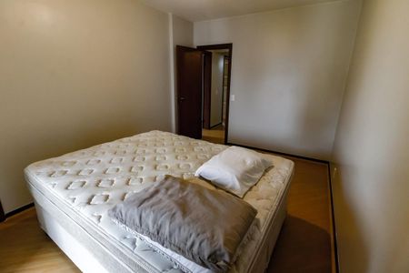 Apartamento à venda com 115m², 4 quartos e 2 vagas Apartamento à venda com 115m², 4 quartos e 2 vagasSuíte 1
