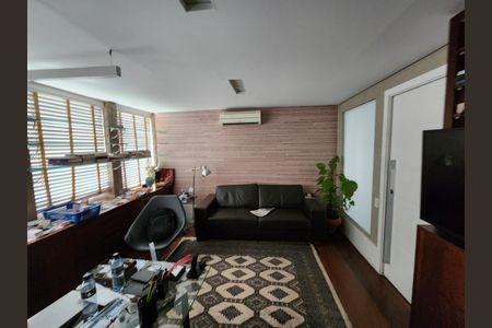 Apartamento à venda com 540m², 6 quartos e 7 vagasEscritório 2