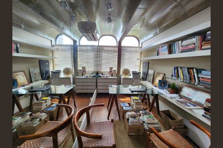 Apartamento à venda com 540m², 6 quartos e 7 vagasEscritório 1