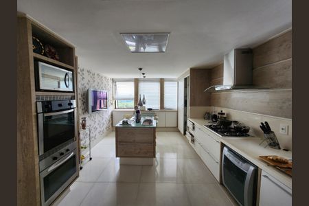 Apartamento à venda com 540m², 6 quartos e 7 vagasCozinha