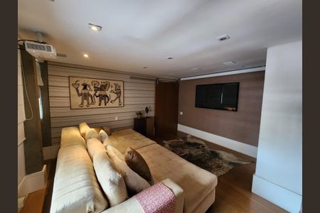 Apartamento à venda com 540m², 6 quartos e 7 vagasSala de TV