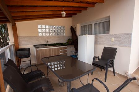 Casa à venda com 210m², 4 quartos e 2 vagasVARANDA/ ÁREA GOURMET