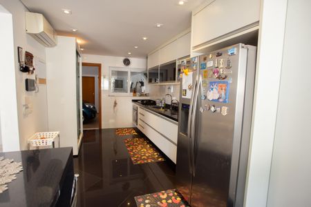 Casa à venda com 210m², 4 quartos e 2 vagasCozinha