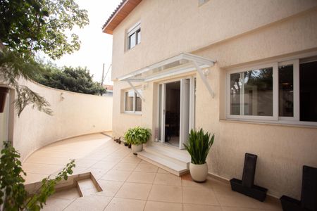 Casa à venda com 210m², 4 quartos e 2 vagasÁREA EXTERNA