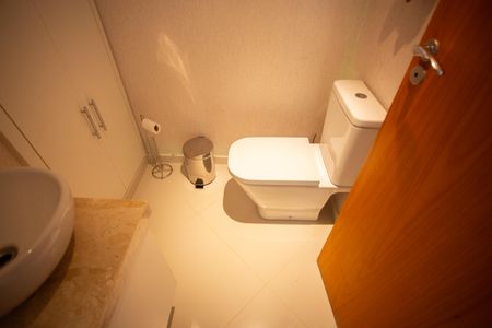 Casa à venda com 210m², 4 quartos e 2 vagasBanheiro