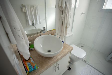 Casa à venda com 210m², 4 quartos e 2 vagasBanheiro