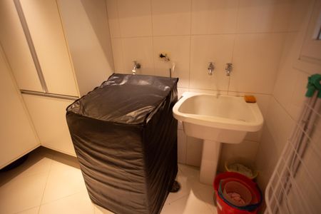 Casa à venda com 210m², 4 quartos e 2 vagasÁrea de Serviço