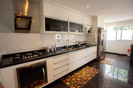 Casa à venda com 210m², 4 quartos e 2 vagasCozinha