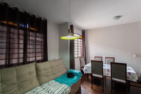 Apartamento à venda com 82m², 3 quartos e 1 vaga Apartamento à venda com 82m², 3 quartos e 1 vagaSala