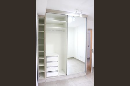 Apartamento à venda com 43m², 1 quarto e 1 vagaQuarto