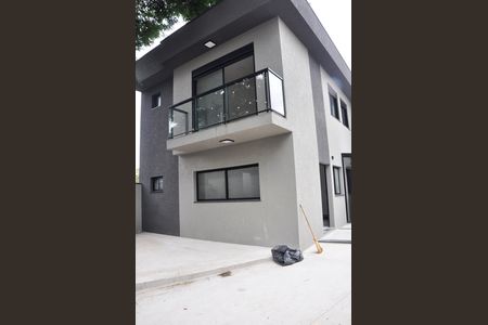 Casa para alugar com 102m², 3 quartos e 2 vagas Casa para alugar com 102m², 3 quartos e 2 vagasQuintal