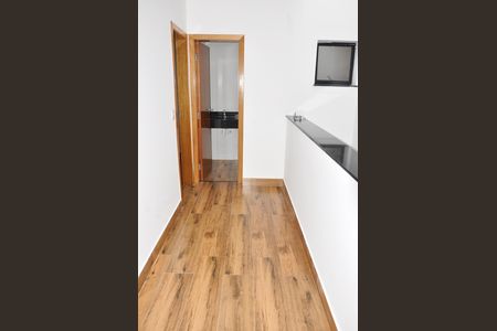 Casa para alugar com 102m², 3 quartos e 2 vagas Casa para alugar com 102m², 3 quartos e 2 vagas Corredor Quartos