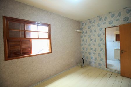 Casa à venda com 225m², 5 quartos e 3 vagasQuarto 2