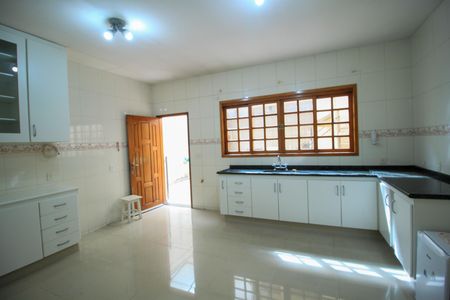 Casa à venda com 225m², 5 quartos e 3 vagasCozinha