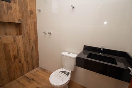 Casa à venda com 102m², 3 quartos e 2 vagasBanheiro da Suíte