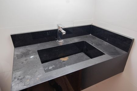 Casa à venda com 102m², 3 quartos e 2 vagasBanheiro Social