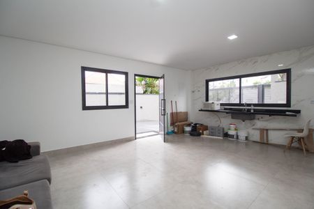 Casa à venda com 102m², 3 quartos e 2 vagasSala